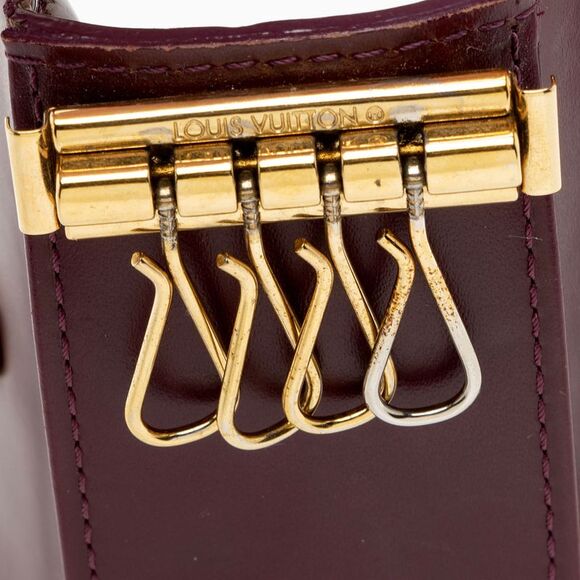 Louis Vuitton Monogram Vernis 4 Key Holder - Picture 12 of 16